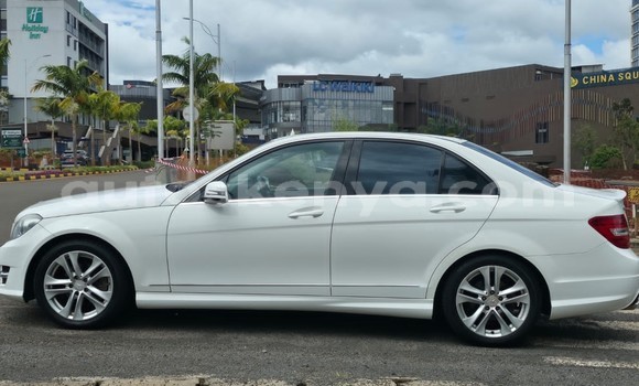 Buy Used Mercedes-Benz C180 COUPE White Car in Nairobi in Nairobi Buy Used Mercedes-Benz C180 COUPE White Car in Nairobi in Nairobi