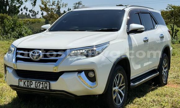 Buy Used Toyota Fortuner White Car in Nairobi in Nairobi Buy Used Toyota Fortuner White Car in Nairobi in Nairobi