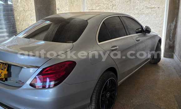 Oofamaa Mercedes‒Benz 200 Silver Makiinaa iti Nairobi keessatti Nairobi keessatti Oofamaa Mercedes‒Benz 200 Silver Makiinaa iti Nairobi keessatti Nairobi keessatti