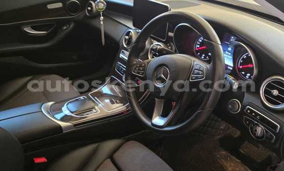 Oofamaa Mercedes‒Benz 200 Silver Makiinaa iti Nairobi keessatti Nairobi keessatti Oofamaa Mercedes‒Benz 200 Silver Makiinaa iti Nairobi keessatti Nairobi keessatti