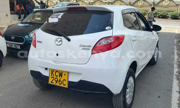 Oofamaa Mazda Demio White Makiinaa iti Nairobi keessatti Nairobi keessatti Oofamaa Mazda Demio White Makiinaa iti Nairobi keessatti Nairobi keessatti