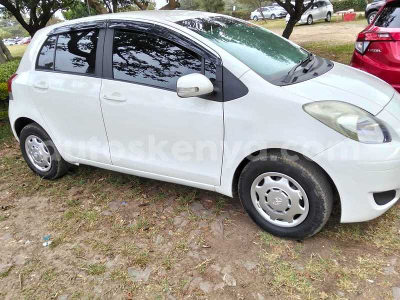 Big with watermark toyota vitz nairobi nairobi 28346