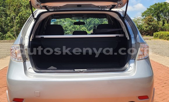Nunua Ilio tumika Subaru Impreza Fedha Gari ndani ya Nairobi nchini Nairobi