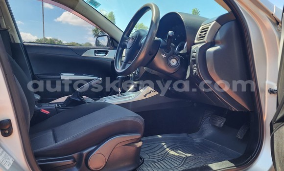 Oofamaa Subaru Impreza Silver Makiinaa iti Nairobi keessatti Nairobi keessatti Oofamaa Subaru Impreza Silver Makiinaa iti Nairobi keessatti Nairobi keessatti