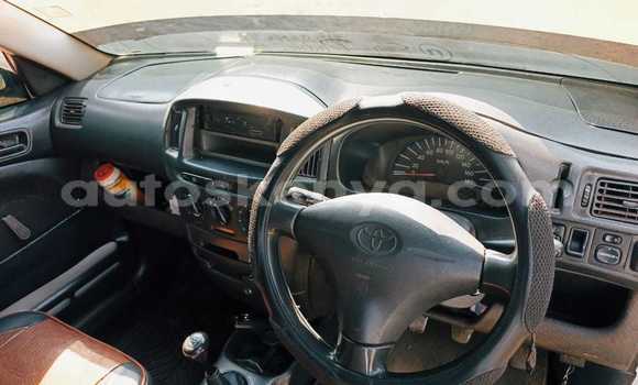 Nunua Ilio tumika Toyota Probox Nyeupe Gari ndani ya Kiambu nchini Nairobi