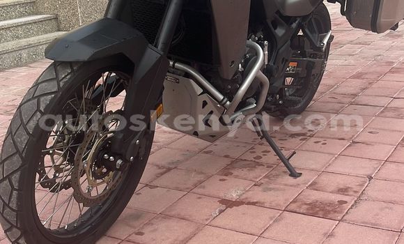 Nunua Ilio tumika Honda T Beige Bike ndani ya Nairobi nchini Nairobi Nunua Ilio tumika Honda T Beige Bike ndani ya Nairobi nchini Nairobi