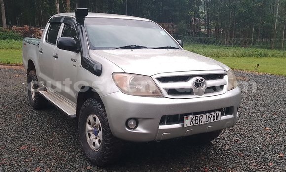 Nunua Ilio tumika Toyota Hilux Fedha Gari ndani ya Kisumu nchini Nyanza Nunua Ilio tumika Toyota Hilux Fedha Gari ndani ya Kisumu nchini Nyanza