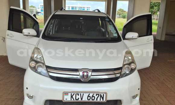Oofamaa Toyota ISIS White Makiinaa iti Nairobi keessatti Nairobi keessatti Oofamaa Toyota ISIS White Makiinaa iti Nairobi keessatti Nairobi keessatti
