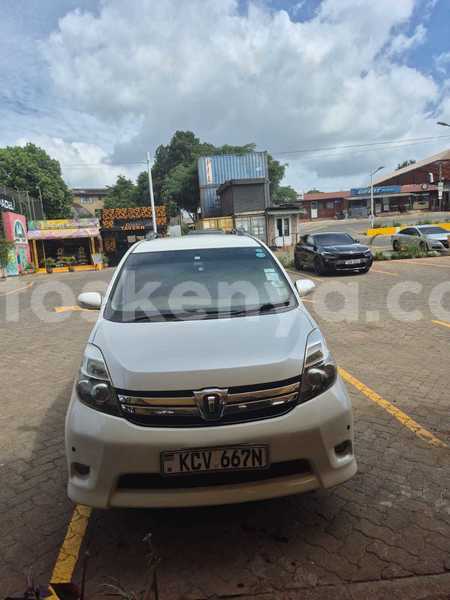 Big with watermark toyota isis nairobi nairobi 28378