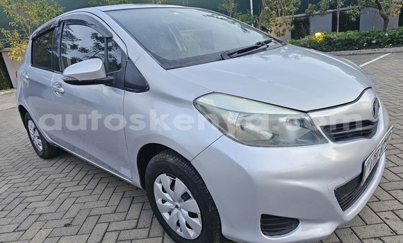 Oofamaa Toyota Vitz Silver Makiinaa iti Nairobi keessatti Nairobi keessatti Oofamaa Toyota Vitz Silver Makiinaa iti Nairobi keessatti Nairobi keessatti