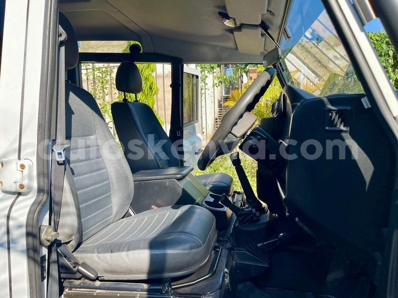 Big with watermark land rover defender nairobi nairobi 28399