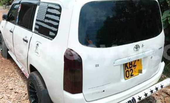 Buy Used Toyota Probox White Car in Nairobi in Nairobi