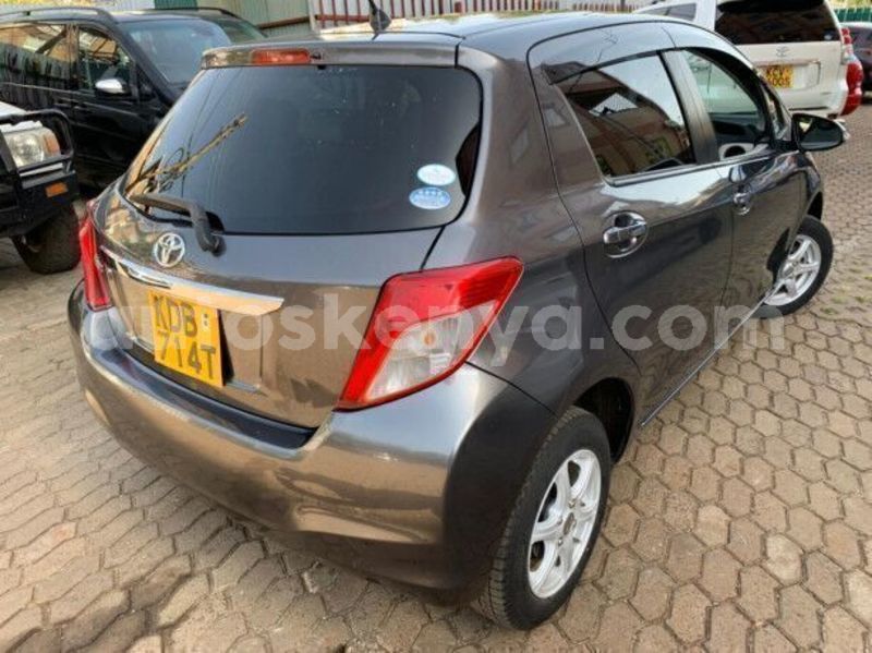 Big with watermark toyota vitz nairobi machakos 28415