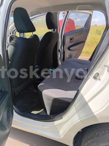 Big with watermark toyota vitz nairobi nairobi 28418