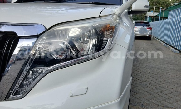 Buy Used Toyota Land Cruiser Prado White Car in Nairobi in Nairobi Buy Used Toyota Land Cruiser Prado White Car in Nairobi in Nairobi