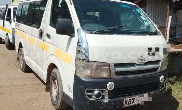 Buy Used Toyota Hiace White Car in Nairobi in Nairobi