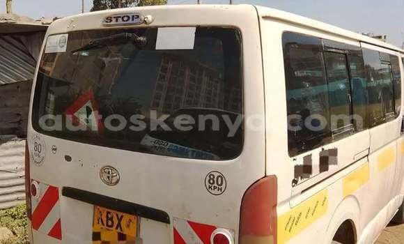 Nunua Ilio tumika Toyota Hiace Nyeupe Gari ndani ya Nairobi nchini Nairobi Nunua Ilio tumika Toyota Hiace Nyeupe Gari ndani ya Nairobi nchini Nairobi
