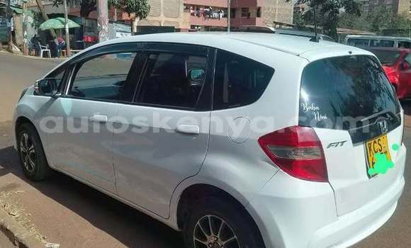 Buy Used Honda Fit White Car in Nairobi in Nairobi Buy Used Honda Fit White Car in Nairobi in Nairobi