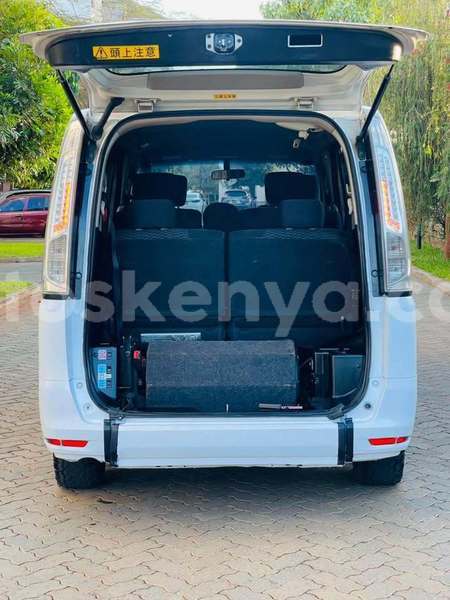Big with watermark nissan serena nairobi nairobi 28458