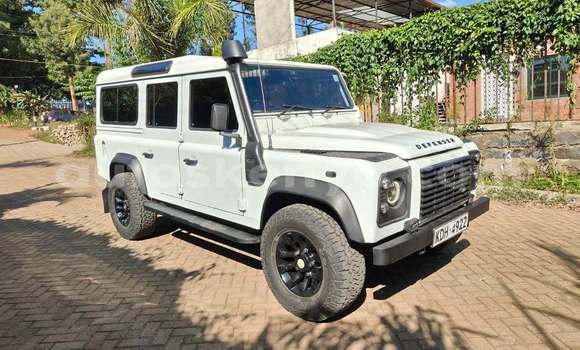 Oofamaa Land Rover Defender White Makiinaa iti Nairobi keessatti Nairobi keessatti