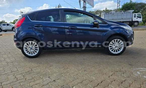 Oofamaa Ford Fiesta Blue Makiinaa iti Nairobi keessatti Nairobi keessatti