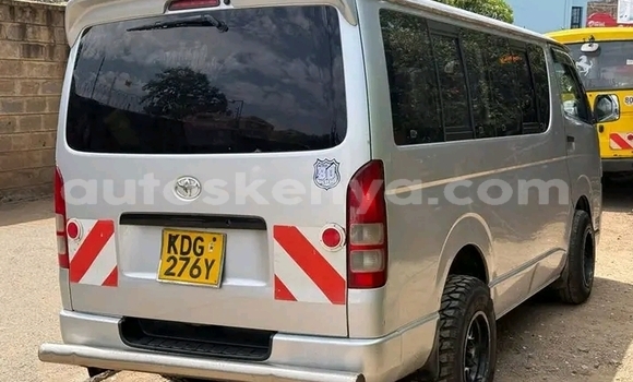 Nunua Ilio tumika Toyota Hiace Nyingine Gari ndani ya Garissa nchini Kaskazini Mashariki mwa Kenya Nunua Ilio tumika Toyota Hiace Nyingine Gari ndani ya Garissa nchini Kaskazini Mashariki mwa Kenya