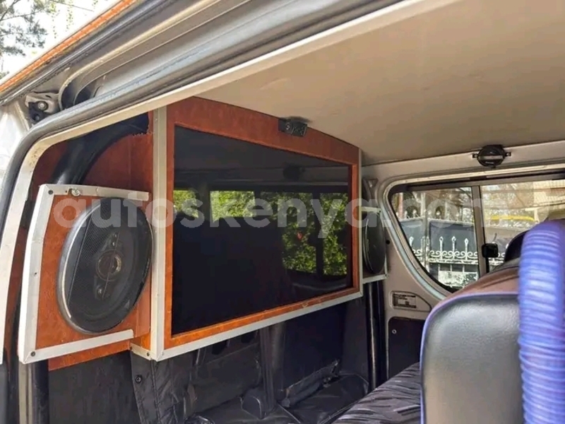 Big with watermark toyota hiace northeast kenya garissa 28478