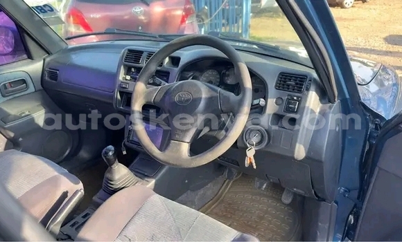 Nunua Ilio tumika Toyota RAV4 Nyingine Gari ndani ya Eldoret nchini Bonde la Ufafanuzi Nunua Ilio tumika Toyota RAV4 Nyingine Gari ndani ya Eldoret nchini Bonde la Ufafanuzi