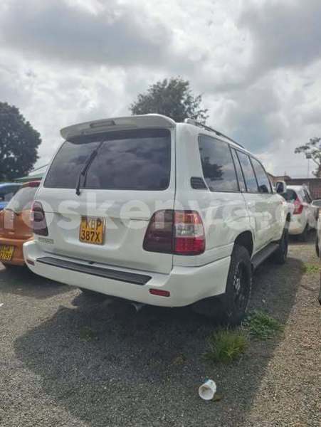 Big with watermark toyota land cruiser northeast kenya bute 28515