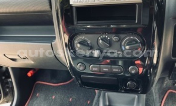 Oofamaa Suzuki Jimny Silver Makiinaa iti Machakos keessatti Nairobi keessatti Oofamaa Suzuki Jimny Silver Makiinaa iti Machakos keessatti Nairobi keessatti