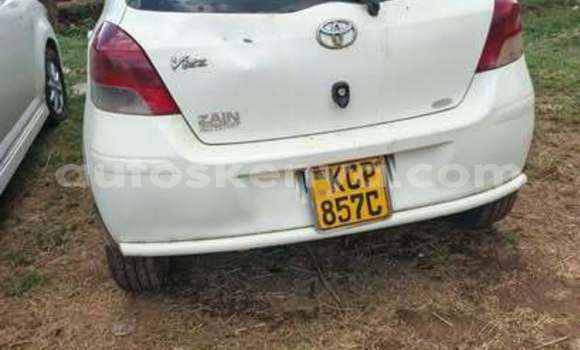 Oofamaa Toyota Vitz Other Makiinaa iti Bute keessatti Northeast Kenya keessatti Oofamaa Toyota Vitz Other Makiinaa iti Bute keessatti Northeast Kenya keessatti