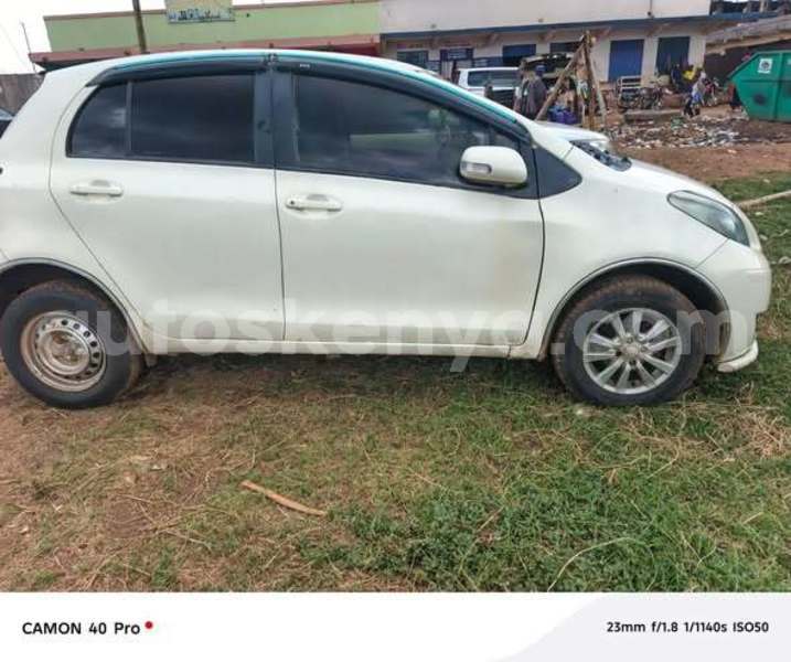 Big with watermark toyota vitz northeast kenya bute 28538