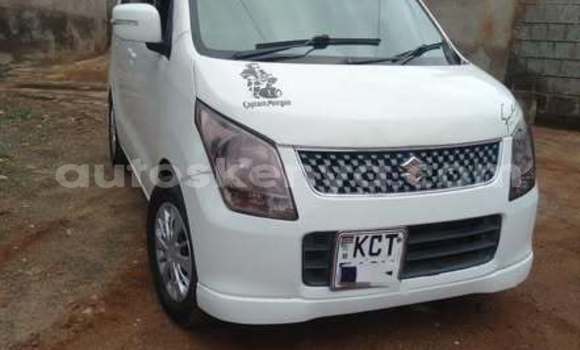 Oofamaa Suzuki Alto Other Makiinaa iti Bute keessatti Northeast Kenya keessatti Oofamaa Suzuki Alto Other Makiinaa iti Bute keessatti Northeast Kenya keessatti