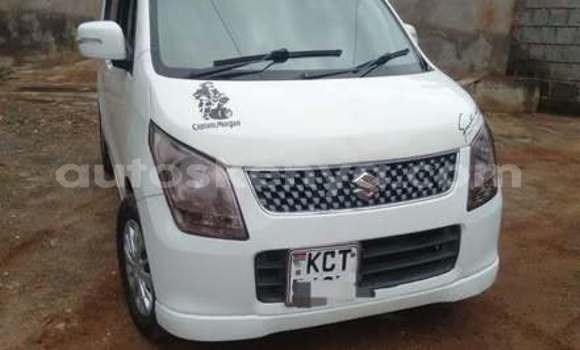 Oofamaa Suzuki Alto Other Makiinaa iti Bute keessatti Northeast Kenya keessatti Oofamaa Suzuki Alto Other Makiinaa iti Bute keessatti Northeast Kenya keessatti