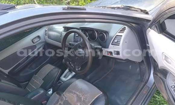 Oofamaa Nissan Wingroad Other Makiinaa iti Bute keessatti Northeast Kenya keessatti Oofamaa Nissan Wingroad Other Makiinaa iti Bute keessatti Northeast Kenya keessatti