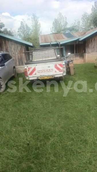 Big with watermark lexus es nairobi nairobi 28552