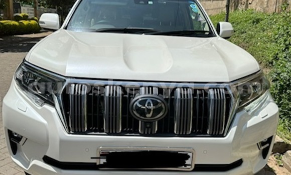Buy Used Toyota Land Cruiser Prado White Car in Nairobi in Nairobi Buy Used Toyota Land Cruiser Prado White Car in Nairobi in Nairobi