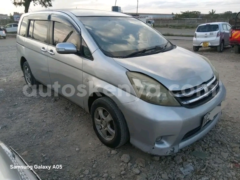 Big with watermark toyota ist northeast kenya bute 28571