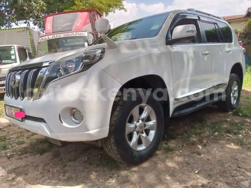 Big with watermark toyota land cruiser prado northeast kenya bute 28582