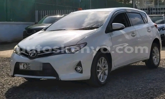 Buy Used Toyota Auris White Car in El Wak in Northeast Kenya Buy Used Toyota Auris White Car in El Wak in Northeast Kenya