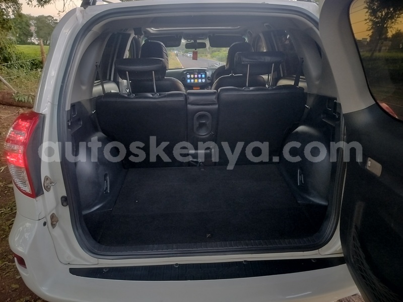 Big with watermark toyota rav4 nairobi nairobi 28623