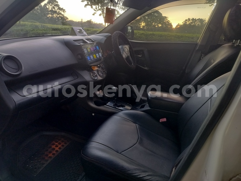 Big with watermark toyota rav4 nairobi nairobi 28623