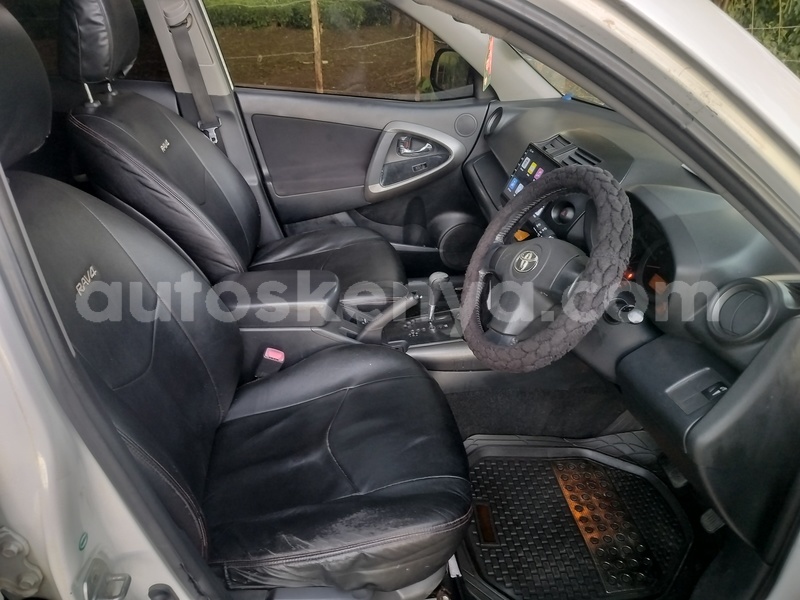 Big with watermark toyota rav4 nairobi nairobi 28623