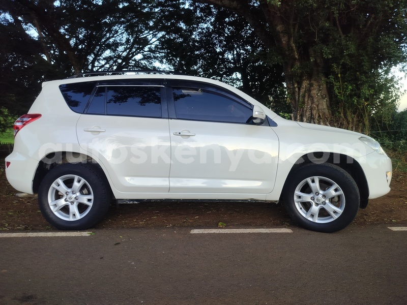Big with watermark toyota rav4 nairobi nairobi 28623