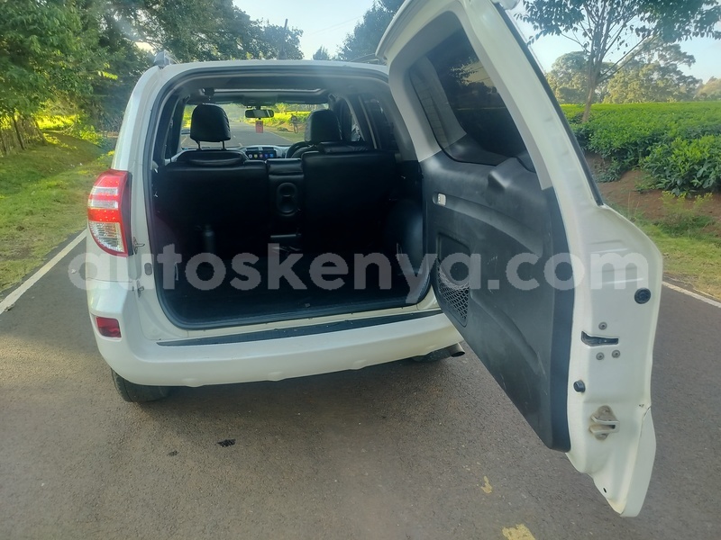 Big with watermark toyota rav4 nairobi nairobi 28632