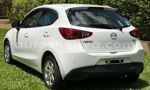 Oofamaa Mazda Demio White Makiinaa iti Nairobi keessatti Nairobi keessatti Oofamaa Mazda Demio White Makiinaa iti Nairobi keessatti Nairobi keessatti