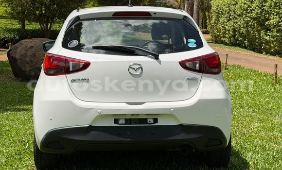 Oofamaa Mazda Demio White Makiinaa iti Nairobi keessatti Nairobi keessatti Oofamaa Mazda Demio White Makiinaa iti Nairobi keessatti Nairobi keessatti