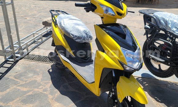 Haaraa Adler M Other Doqdoqqee iti Nairobi keessatti Nairobi keessatti