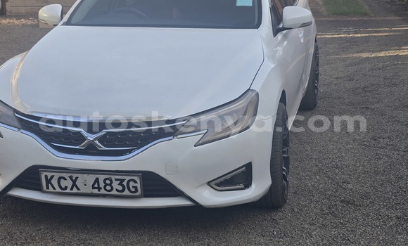 Buy Used Toyota Mark X White Car in Nairobi in Nairobi