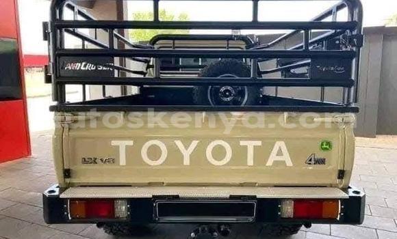 Nunua Ilio tumika Toyota Land Cruiser Beige Gari ndani ya Nairobi nchini Nairobi Nunua Ilio tumika Toyota Land Cruiser Beige Gari ndani ya Nairobi nchini Nairobi
